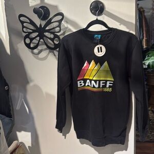 Black Banff Canada 1885 long sleeve crewneck sweatshirt small​